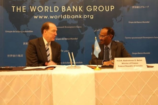 Abdirahman D. Beileh, Minister of Finance of the Federal Republic of Somalia with World Bank President David Malpass. Photo credit Twitter