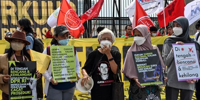 Indonesias Ban On Sex Outside Marriage In New Criminal Code Raises Rights Concerns 