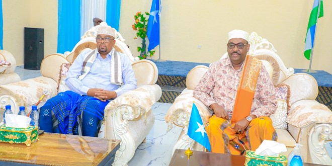 Wararka Maanta Axad May Madaxweyne Deni Oo Kulan Gaar Ah La