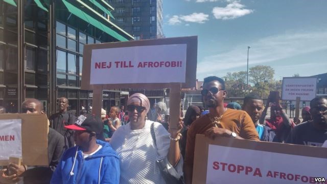 Somali migrants protest in Orebro, Sweden, May 7, 2016. They were protesting in response to what they called a racist video posted by Amineh Kakabaveh, a Swedish parliamentarian, to her Facebook page last week.