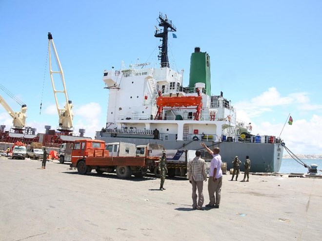 A cargo ship at Kismayu Seaport. /RAMADHAN RAJAB