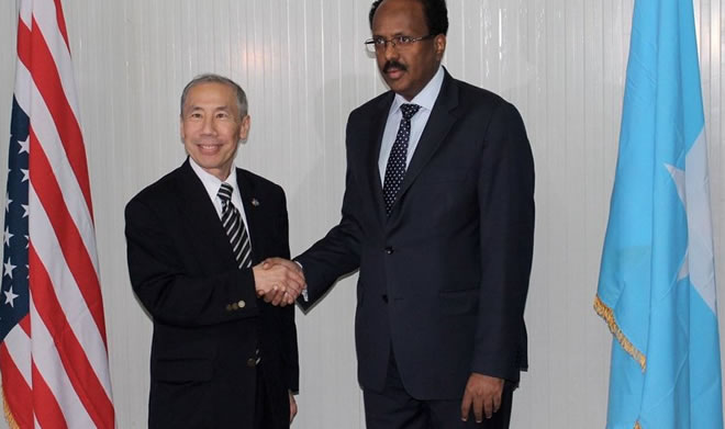 Ambassador Donald Yamamoto with President Mohamed Abdullahi Farmaajo -  Photo: Villa Somalia