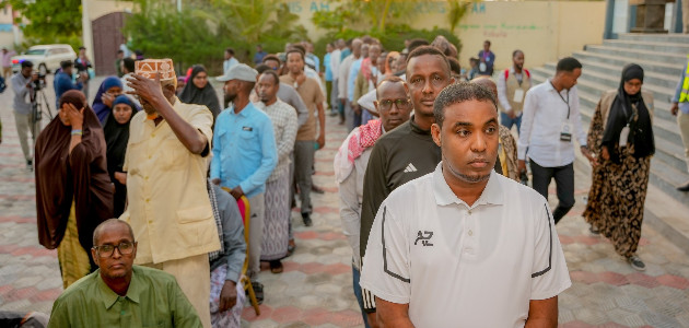 In ka badan 50 sano kadib shacabka Muqdisho oo saakay u dareeray doorasho qof iyo cod ah